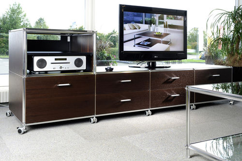Modernes Multimedia-Möbel - ARTMODUL AG - Modul / lackiertes Holz / Metall