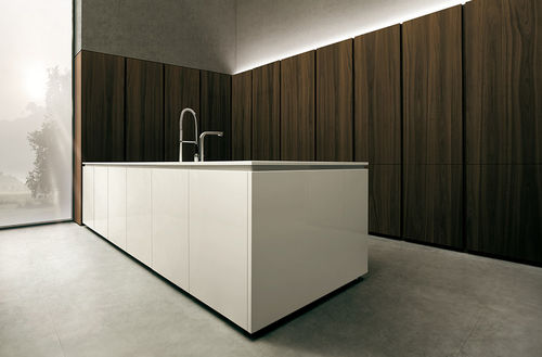 Moderne Küche - 04 - MK CUCINE - Holz / Corian® / Kochinsel