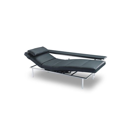 Moderne Tagesliege - CAMPUS - ipdesign - Stoff / Leder / Gestell aus Stahl