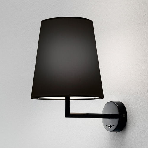 Moderne Wandleuchte - LUCILLA - modo luce - für den Innenraum / aus lackiertem Metall / Stoff