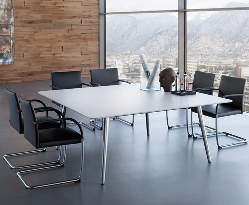 Moderner Stuhl - GEORGE - Walter Knoll - für den Innenraum / stapelbar / mit Überhang