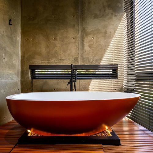 Asymmetrische Badewanne - ELAINE - Dado Creations Pty (LTD) - freistehend / Mineralwerkstoff / Mineralguss