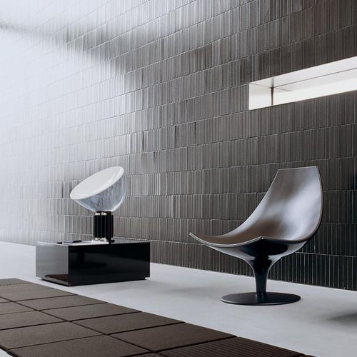 Moderner Sessel - MOON - Tacchini - Leder / Polyurethan / schwarz