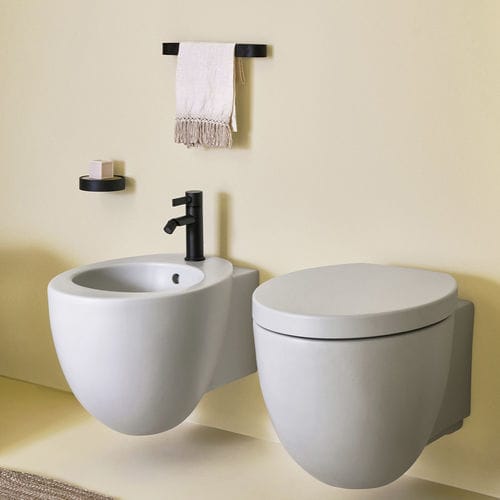 Wandhängendes WC - LE GIARE - POMICE - Ceramica Cielo - Keramik / für Privatgebrauch / oval