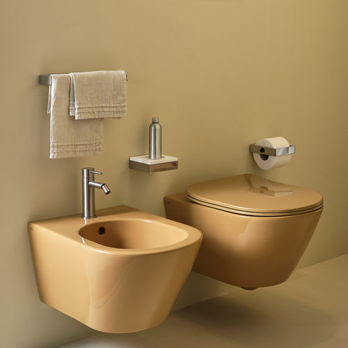 Wandhängendes WC - MARE - MRVSK - BASALTO - Ceramica Cielo - Keramik / von Matteo Thun & Antonio Rodriguez / für Privatgebrauch