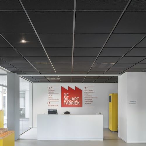 Drahtgewebe-Zwischendecke - Luxalon® Tiles Stretch - Hunter Douglas Architectural - aus Fliesen / für Büro / für Eingangsbereich