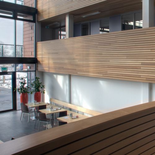 Holzverblender - Derako® Solid Linear Wall - Hunter Douglas Architectural - Innenbereich / mit Montageclip / modern