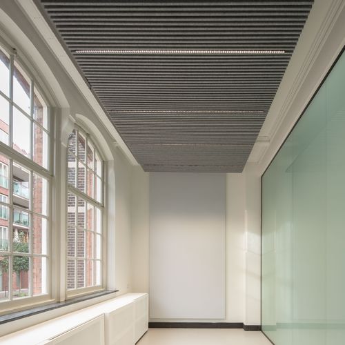 Filzdeckensystem - HeartFelt&reg; Groove - Hunter Douglas Architectural - aus Fliesen / Lamellen / für den Innenraum