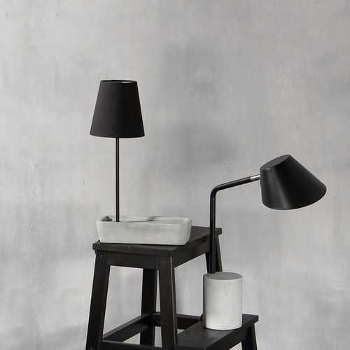Tischlampe - BASE - Frandsen Lighting - Stoff / Beton / modern