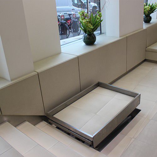 Hebeplattform für Personen mit eingeschränkter Mobilität - CANTILEVER - Platform Lift Company - für Gebäude / zur beruflichen Nutzung / für den Innenraum