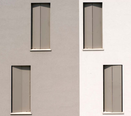 Fall-Fensterladen - SCURO - METRA Building - Holz / Metall / Holzoptik