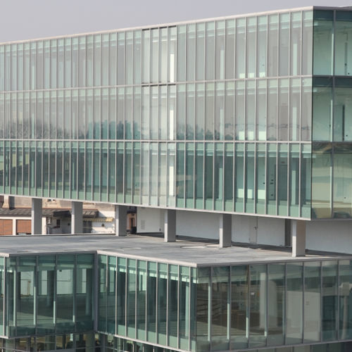 Paneel-Vorhangfassade - POLIEDRA SKY FAST 80 - METRA Building - aus Aluminium und Glas / Akustik / Spiegel