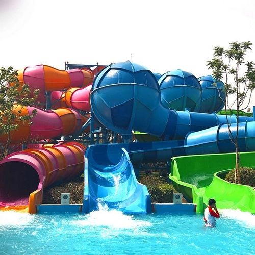 Drehende Rutsche - AQUASPHERE - WhiteWater - für Aquapark / rohrförmig / Mehrfach