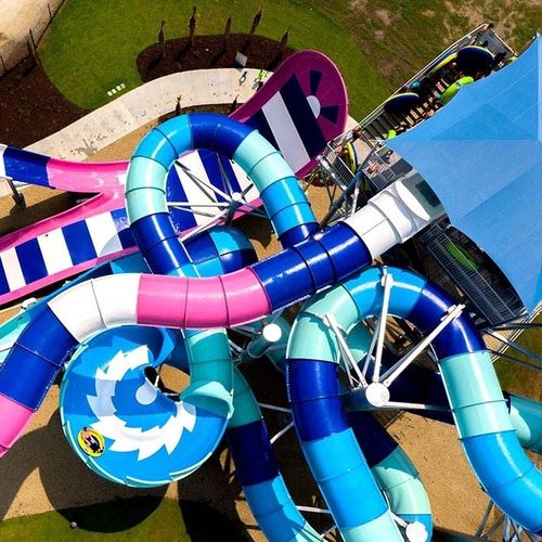 Drehende Rutsche - TAILSPIN - WhiteWater - für Aquapark / rohrförmig / Mehrfach