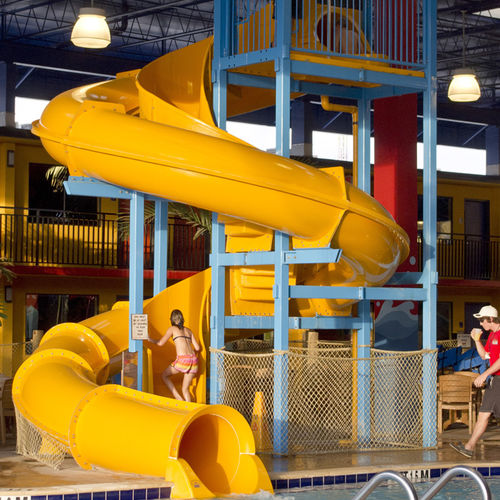 Drehende Rutsche - CYCLONE - WhiteWater - für Aquapark / rohrförmig