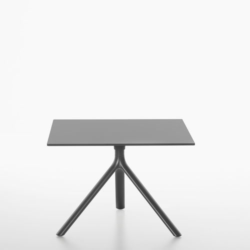 Moderner Bistrotisch - MIURA - PLANK - HPL / MDF / Metall
