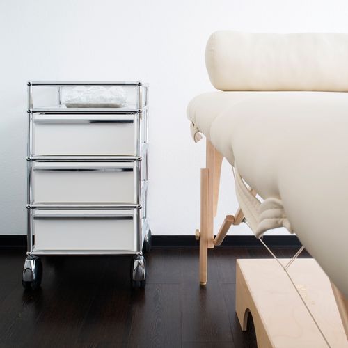 Pflegewagen - USM Haller - USM Modular Furniture - für Schönheitssalon / individuell gestaltbar / maßgefertigt