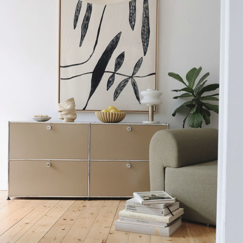 Modernes Sideboard - USM Haller - USM Modular Furniture - Metall / mit 4 Beinen / beige