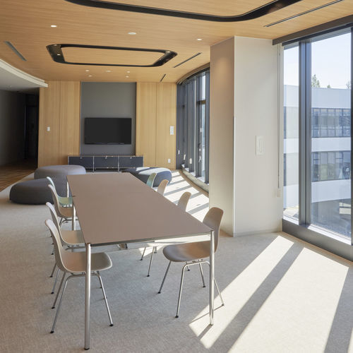 Moderner Tisch - USM Haller - USM Modular Furniture - MDF / Gestell aus Metall / rechteckig