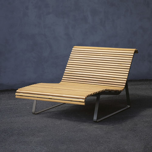 Moderne Sonnenliege - MILAN - AREA - Holz / Metall / für städtische Bereiche