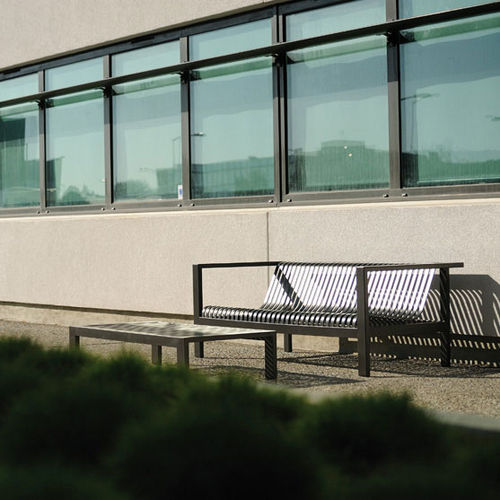 Modernes Sofa - SOFIA - AREA - für Außenbereich / Gestell aus Metall / für öffentliche Bereiche