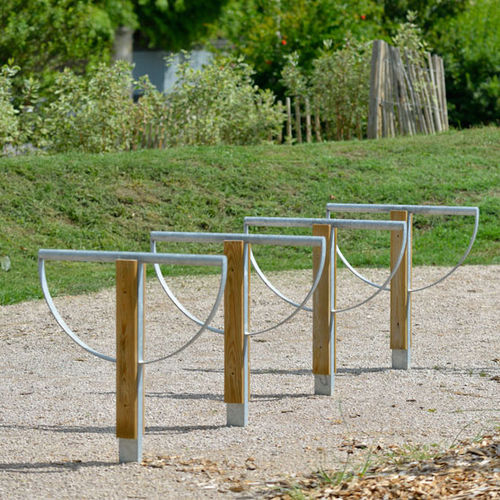 Bodenstehender Fahrradständer - UNIVERS - AREA - für öffentliche Bereiche / galvanisiertem Stahl / Holz