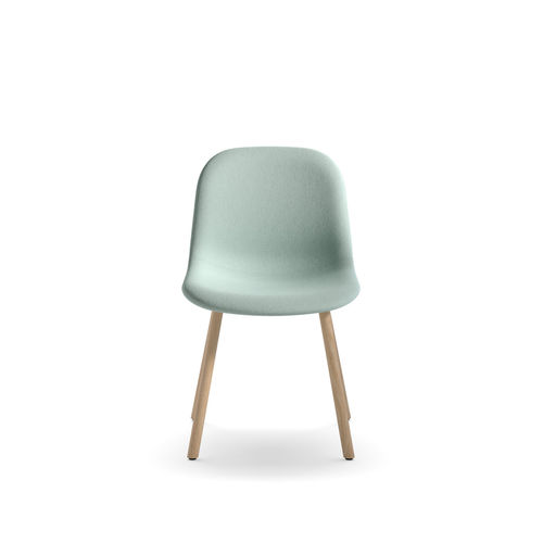 Stuhl / skandinavisches Design - Máni 4WL - arrmet - für den Innenraum / Stoff / Leder
