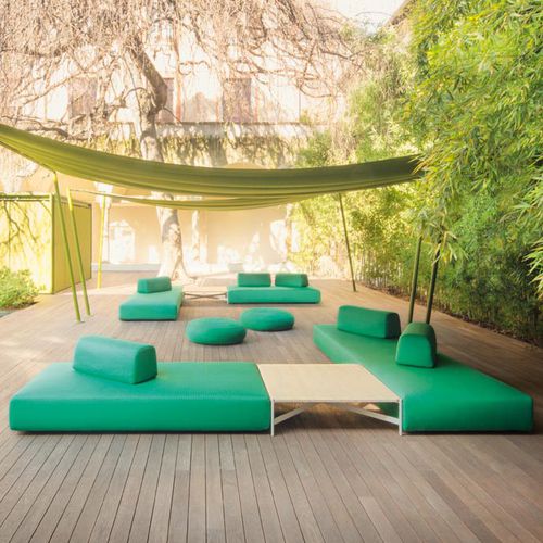 Modernes Sofa - ORLANDO - PAOLA LENTI - für Garten / Stoff / 7 Plätze und mehr