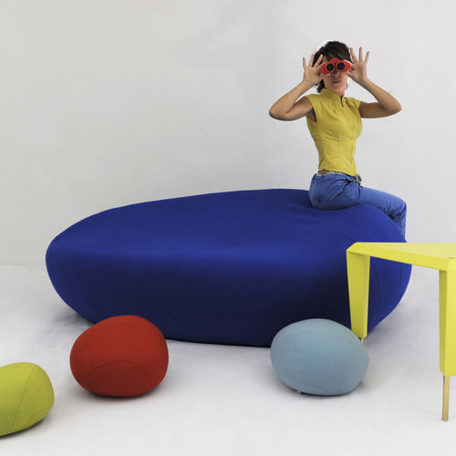 Modulare Polsterbank - COLORSTONES - SMARIN - originelles Design / Stoff / für Gewerbegebrauch