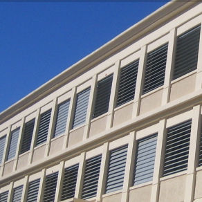 PVC-Sonnenschutzlamelle - DUTEC 145E - Durmi - für Fassaden / vertikal / schwenkbar