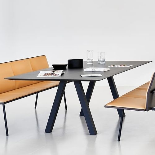 Moderner Tisch - TRESTLE - Viccarbe - Esche / MDF / Natureiche