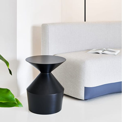 Beistelltisch / originelles Design - SHAPE - Viccarbe - lackiertes Holz / Gestell aus lackiertem Holz / rund