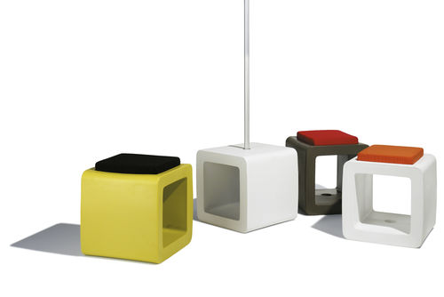 Modernes Sitzkissen - CUBE - Symo Parasols - Polyethylen / quadratisch / für Garten