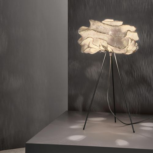 Tischlampe - NEVO - a emotional light - aus lackiertem Stahl / Edelstahlgewebe / originelles Design