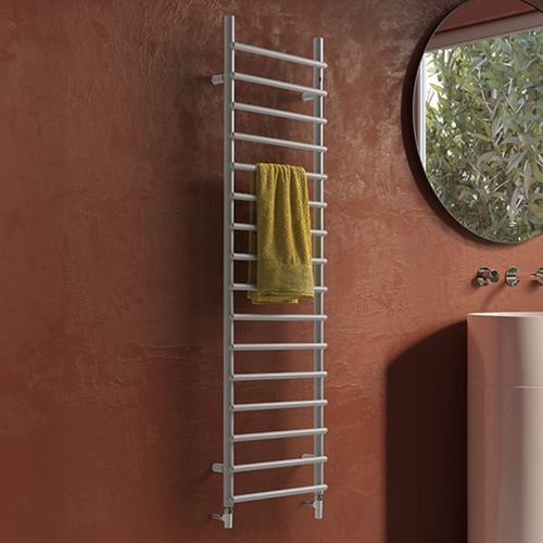 Elektrischer Badheizkörper - FOX23 - DELTACALOR - Heißwasser / Infrarot / 501 w...750 w