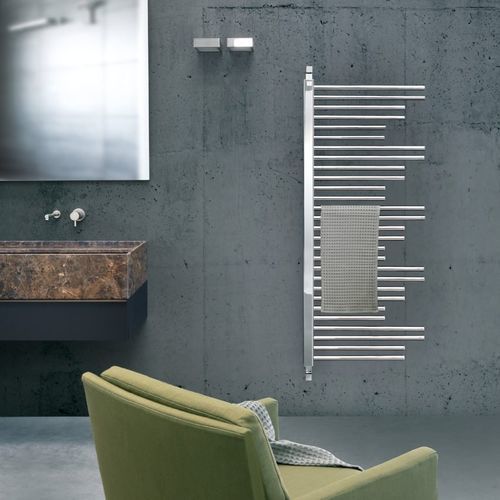 Heißwasser-Badheizkörper - FREESYSTEM - DELTACALOR - 0...500 w / modern / Chrom