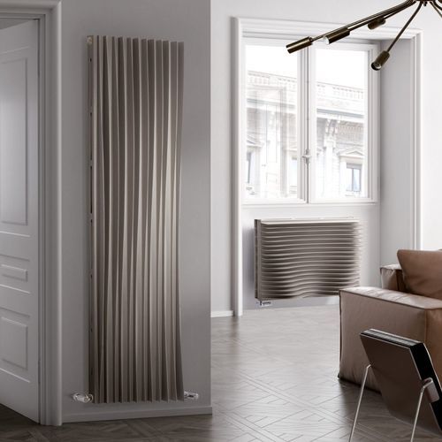 Heißwasser-Heizkörper - HARP - DELTACALOR - 501 w...750 w / 751 w...1000 w / modern