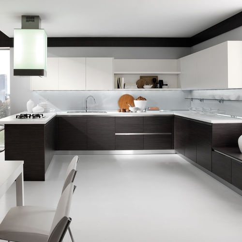 Moderne Küche - SPAZIO - Torchetti Cucine - Holzfurnier / ohne Griff / lackiert
