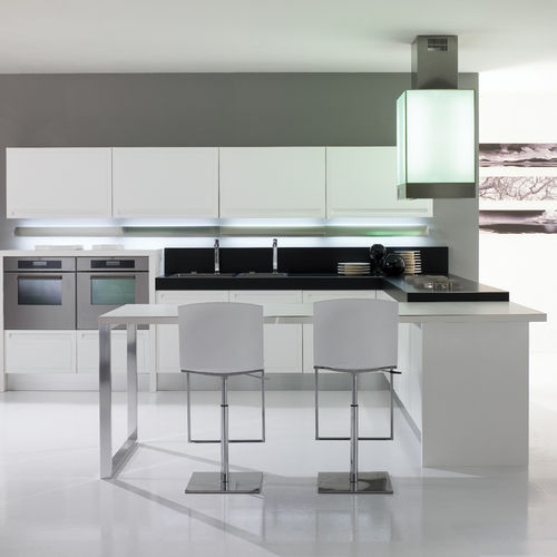 Moderne Küche - EVELYN - Torchetti Cucine - Holz / Kochinsel / mit integriertem Griff