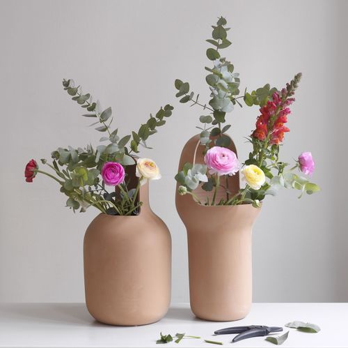 Vase / originelles Design - GARDENIAS  - BD Barcelona Design - Terrakotta / handgefertigt / von Jaime Hayon