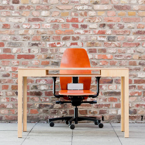 Bodenstehender Schreibtisch - NK2 - Löffler Bürositzmöbel GmbH - modern / geöltes Holz / Sperrholz
