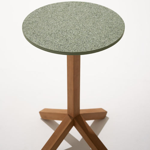 Moderner Beistelltisch - ROOT 067 - RODA - Zement / Glas / Stein