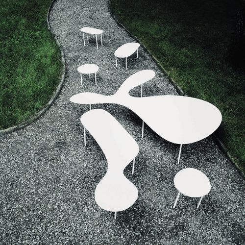 Moderner Couchtisch - RABBIT & THE TORTOISE  - Living Divani - Stahlblech / Gestell aus Stahl / rund