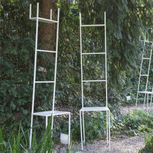 Bodenstehender stummer Diener - MATE - Living Divani - aus lackiertem Stahl / modern