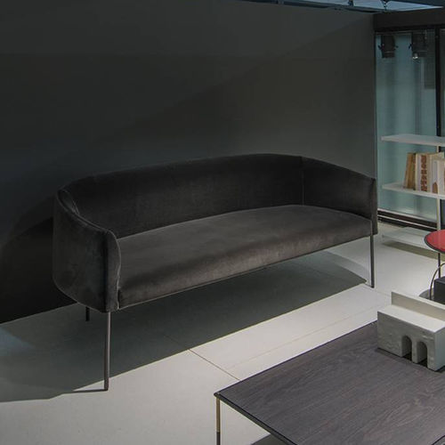 Modernes Sofa - ERA  - Living Divani - Stoff / Leder / mit Armlehnen