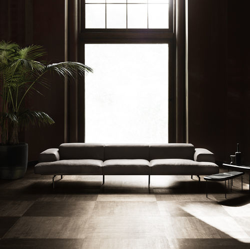 Modernes Sofa - Sumo - Living Divani - Stoff / Leder / mit Armlehnen