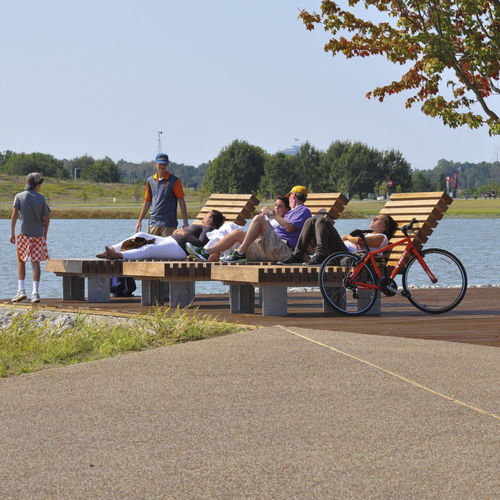 Moderne Sonnenliege - ROUGH&amp;READY LOUNGER - Streetlife - galvanisiertem Stahl / Holz / pulverbeschichteter Stahl