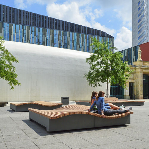 moderne Bank für den öffentlichen Raum - Streetlife