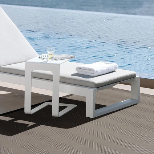 Moderner Beistelltisch - Lina - MANUTTI - Aluminium / Gestell aus Aluminium / rechteckig