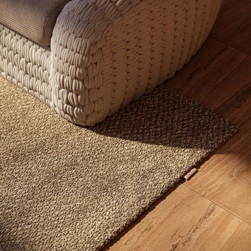 Moderner Teppich - MARENO - MANUTTI - geometrisches Muster / PVC / Polyester